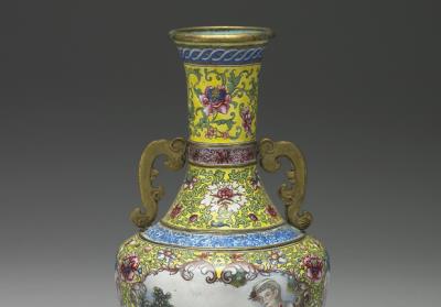 图片[2]-Long-necked copper vase with painted enamels, Qing dynasty, Qianlong reign (1736-1795)-China Archive